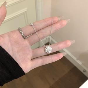 Collier Wenchi S925 en argent pur avec diamants, double croix, design polyvalent et luxueux, modèle Charmant Saint-Alliance 23627 - Product Image 1