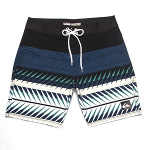 Pantaloncini da Spiaggia Casual da Uomo, Asciugatura Rapida, Resistenti all'Acqua, Taglie Forti, Vestibilità Ampia per Vacanze, 100% Poliestere Lavorato a Maglia - Product Image 5
