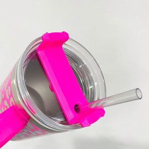 En stock : Gobelet isotherme léopard en acier inoxydable de 40 oz avec poignée, grande capacité, tasses à café à double paroi, imprimé léopard holographique - Product Image 5