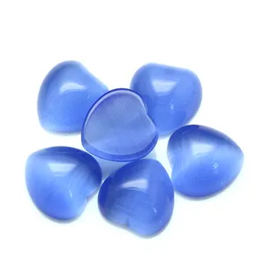 Harga pabrik batu permata pemoles yang baik sintetis mata kucing biru batu longgar bentuk hati Cabochon belakang datar untuk membuat perhiasan