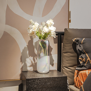 Rosa de Cristal en Jarrón con Base de Mármol Siciliano Color Leche Nobel para Decoración del Hogar - Product Image 5