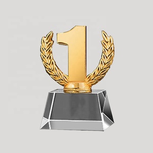 Crystown Tùy Chỉnh Văn Bản <span class=keywords><strong>Mvp</strong></span> Bóng Rổ Bóng Đá Golf Tennis Trophies 1 2nd 3rd Nơi Giải Thưởng Kim Loại Quà Tặng Lưu Niệm - Product Image 1