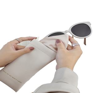 Borsa Cosmetica Portatile in Pelle PU Stile Giapponese, Custodia per Occhiali da Sole, Impermeabile con Chiusura Automatica, Piccola Borsa per il Trucco - Product Image 3