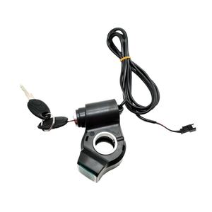 Pièces de rechange pour trottinette électrique KUGOO M4 10 pouces : Bouton d'accélération, affichage du voltmètre avec interrupteur de démarrage à clé pour trottinettes Kugoo M4 - Product Image 1