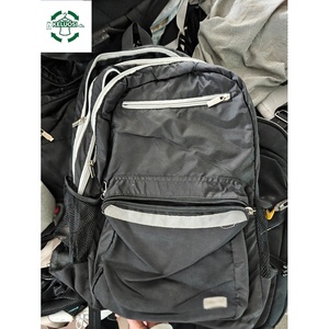 Vendita all'Ingrosso di Abbigliamento <span class=keywords><strong>Usato</strong></span> e Borse di Marca per Negozi, Rivendita e Mercato Esportazione - Product Image 3