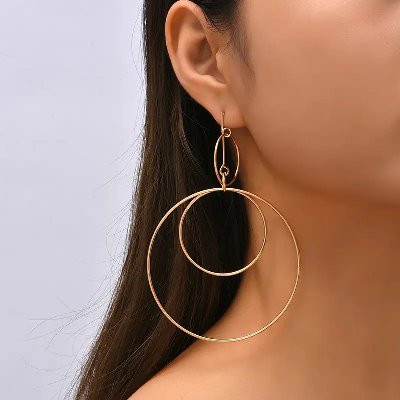 Kaimei 2022 귀걸이 패션 트렌드 기하학적 금속 라운드 과장된 귀걸이 여성 ins 대형 기하학 골드 드롭 귀걸이 2022