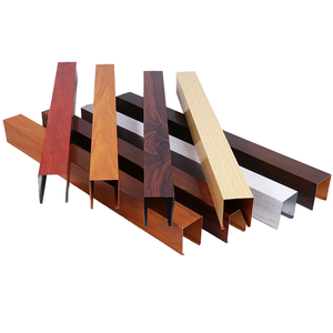 Plafond carré <span class=keywords><strong>en</strong></span> bois de grain <span class=keywords><strong>barre</strong></span> <span class=keywords><strong>en</strong></span> forme de <span class=keywords><strong>U</strong></span> <span class=keywords><strong>aluminium</strong></span> magnésium fer profilés <span class=keywords><strong>en</strong></span> <span class=keywords><strong>aluminium</strong></span> décoratifs coupe personnalisée traitée - Product Image 4