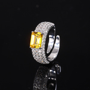 Bague large entièrement pavée, design de niche, sertissage clos, artisanat polyvalent, tendance, pour les voyages et les vacances - Product Image 3