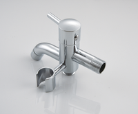 Robinet mural multifonction moderne en alliage de zinc avec double sortie, support de douche chromé, robinet de salle de bain OEM pour machine à laver