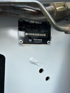 لودر بوبكات مستعمل طراز S160 بساعات عمل قليلة مع ملحقات الدلو والشوكة للبيع - Product Image 6