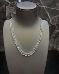 Collier cubain personnalisé serti de pierres, en argent sterling plaqué or et pierres de moissanite étincelantes, pour accessoires streetwear - Product Image 2