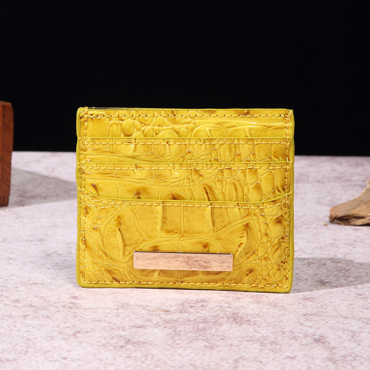 PG832 สีเหลือง