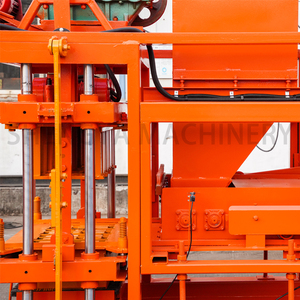 Macchine per la Produzione di Mattoni in Vendita: Macchina per Blocchi QTJ4-35 con Motore a Vibrazione, Macchina per la Produzione di Blocchi di Cemento, Macchina per Mattoni - Product Image 2