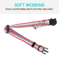 2025 accessoires de chat personnalisés à la mode collier Laser multicolore avec boucle de sécurité étiquette nominative et collier ceinture cloche