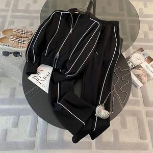 Set Sportivo da Donna alla Moda con Contrasto di Colori, Top e Pantaloni Casual - Product Image 2