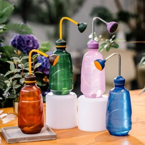 Petite arrosoir en plastique avec bec verseur pour plantes d'intérieur, semis et bonsaïs, 1 pièce - Product Image 3