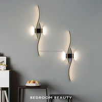 Lámpara de Pared Minimalista de Líneas Nórdicas Modernas, Aplique de Pared LED de Hierro para Sala de Estar, Dormitorio, Decoración de Pared de Fondo