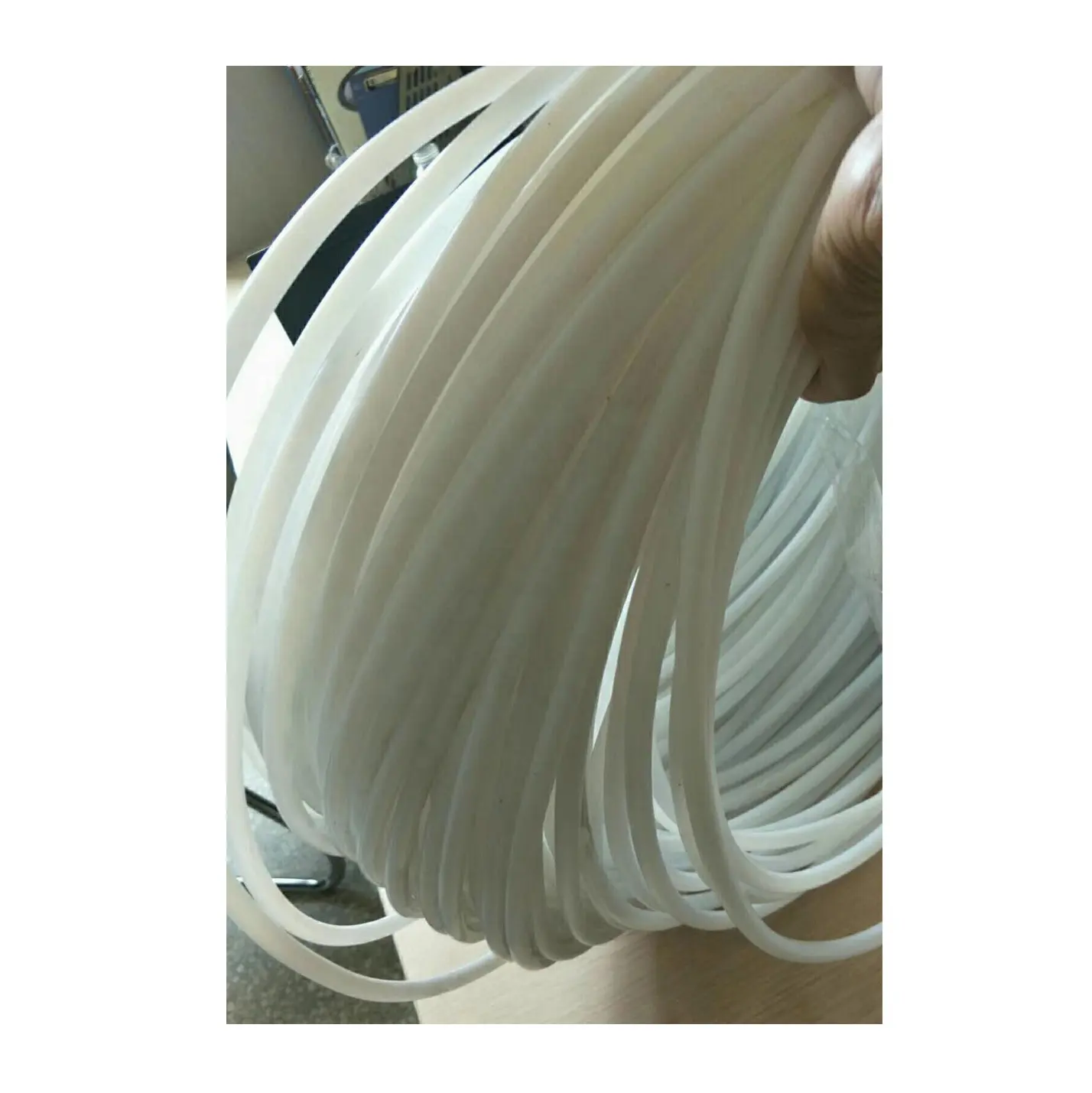 أنابيب بلاستيكية PTFE غير سامة مضادة للتآكل كيميائيًا معزولة بالجهد العالي USA ZUSA-HT-660، 1/8 بوصة ID، 1/4 بوصة OD