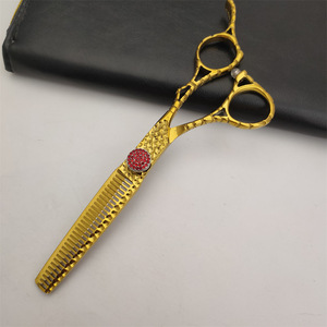 Ciseaux à cheveux dorés 62 mm, ciseaux à effiler pour droitiers, usage professionnel, lame standard en acier inoxydable, origine Suzhou - Product Image 2