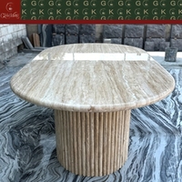 Table à manger ovale en travertin GOLDKING avec piétement cannelé pour villa moderne, hôtel, restaurant, fabrication OEM ODM directe d'usine