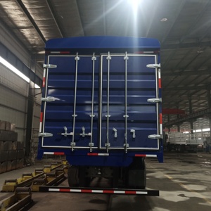SINOTRUK 6X4 HOWO Valla Camión <span class=keywords><strong>de</strong></span> carga Transporte Ganado <span class=keywords><strong>Camiones</strong></span> <span class=keywords><strong>de</strong></span> carga para la venta - Product Image 6