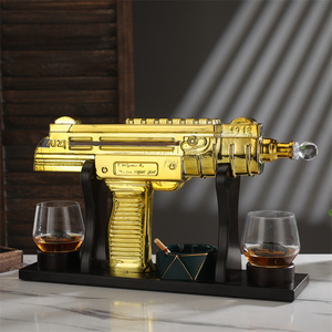 Bouteille en verre en forme de pistolet, <span class=keywords><strong>carafe</strong></span> <span class=keywords><strong>à</strong></span> whisky en verre avec 2 tasses - Product Image 3