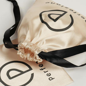 Sac à cheveux en satin doux personnalisé avec cordon de serrage pour le rangement des cheveux, des bijoux, des cosmétiques et des <span class=keywords><strong>sous</strong></span>-vêtements à la maison avec impression de logo, cadeau <span class=keywords><strong>bonnet</strong></span> - Product Image 1