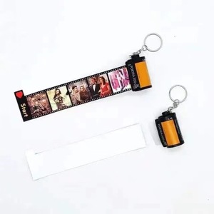 Rollo <span class=keywords><strong>de</strong></span> película <span class=keywords><strong>de</strong></span> fotos personalizable Llavero Cámara Rollo <span class=keywords><strong>de</strong></span> película Llavero Carrete Álbum con 10 fotos - Product Image 1