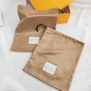 Bolsa de Regalo de Tela Satén con Logotipo Personalizado, Bolsa de Satén Mate con Cordón para Bolsos - Product Image 1