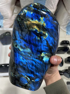 Natuurlijke Blauwe Flits Labradoriet Vrije Vormen Kwarts Kristal Gepolijst Onregelmatige Vorm Labradoriet Steen Voor Decoratie - Product Image 3