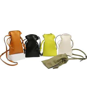 Bolsa de mão feminina portátil para celular, bolsa retrô de couro genuíno casual macia, mini bolsa crossbody para mulheres, 2024