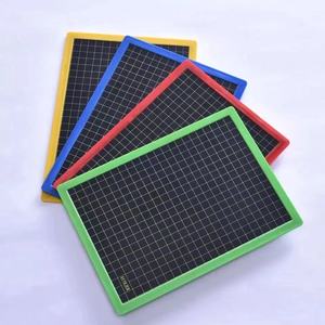 <span class=keywords><strong>Mini</strong></span> <span class=keywords><strong>tableau</strong></span> <span class=keywords><strong>noir</strong></span> en MDF et plastique pour enfants, idéal pour l'école en Afrique - Product Image 4