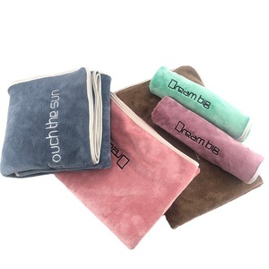 Toalla deportiva de microfibra 35x75cm absorbente, sin pelusas, con logotipo bordado personalizable para uso en gimnasio y baño. - Product Image 2