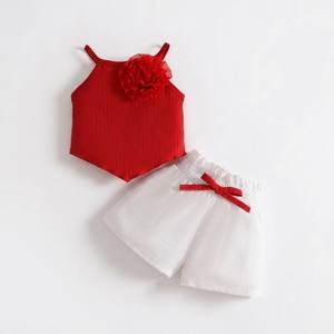Elegante Set Estivo Casual per <span class=keywords><strong>Bambina</strong></span>, Top Rosso Senza Maniche con Dettagli Floreali 3D, Shorts Bianchi con Fiocco, 2 Pezzi Traspiranti, Boutique per Bambini - Product Image 2