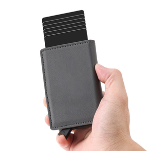 Tarjetero Magnético de Alta Calidad con Cierre Magnético, Bloqueo RFID y NFC, Porta Tarjetas Bancarias de Cuero, con Sistema Pop-up - Product Image 2
