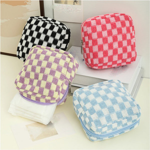 Nouvelle Mode <span class=keywords><strong>Damier</strong></span> Tricoté <span class=keywords><strong>Mini</strong></span> Portefeuille Porte-Monnaie Portable Rouge À Lèvres Sac De Rangement Serviettes Hygiéniques <span class=keywords><strong>Pochette</strong></span> En Polyester - Product Image 5