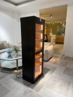 Mini cave à cigares rouge à porte unique personnalisée avec hygromètre et bois de cèdre espagnol, lumière LED incluse
