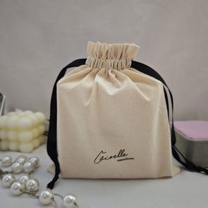 Sac à cordon en coton de luxe, pochette personnalisée pour accessoires de créateur, pour le rangement de bijoux, organiseur portable, sac cadeau réutilisable - Product Image 1