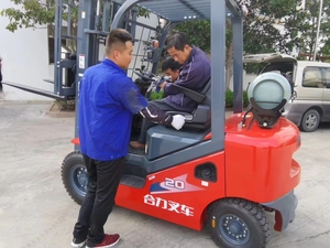 Descuento de alta calidad, selección Premium, carretilla elevadora diésel HELI de gasolina y GLP usada de 2 toneladas - Product Image 6