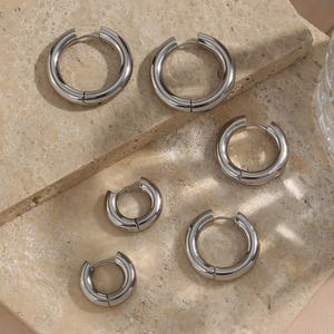 Boucles <span class=keywords><strong>d</strong></span>'oreilles créoles minimalistes Dingran plaquées or 18 carats, bijoux en acier inoxydable résistant à l'eau et inaltérable - Product Image 5