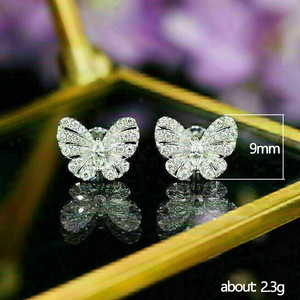 Orecchini a perno con fiocco dolce per donna, accessori alla moda per l'uso quotidiano, per outfit casual e come regalo - Product Image 4