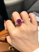 PT950 Ovaler Labor-Rubinring mit Birnenförmigem Diamant-D-Akzent, Krappenfassung, Edelsteinband für Hochzeitstag-Geschenk, Nur Höchste Qualität