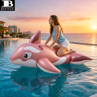 Bouée gonflable robuste en forme de baleine orca rose nacré, jouet aquatique durable avec poignées pour les vacances à la plage