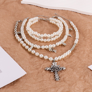 Bijoux pour femmes élégants et personnalisés à la mode <span class=keywords><strong>Collier</strong></span> à chaîne de chandail en pendentif avec <span class=keywords><strong>double</strong></span> croix en perles blanches empilées multicouches exagérées - Product Image 3