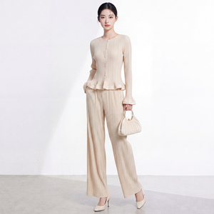 Conjunto Elegante Estilo Coreano, Plisado, Casual, Top de Manga Larga, Pantalones Anchos hasta el Tobillo, Cierre de Botones, Transpirable - Product Image 2