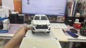 Maisto 1:27 a-Yota Hilux Pickup SUV <span class=keywords><strong>Diecast</strong></span> modello 1/27 in lega di Auto modello alta collezione - Product Image 2
