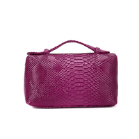 Sac de toilette de voyage de luxe pour femmes en cuir véritable avec broderie et fermeture éclair