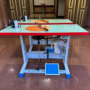 <span class=keywords><strong>Machine</strong></span> semi-automatique électrique pour l'enroulement de rubans, <span class=keywords><strong>machine</strong></span> à bobiner les rubans d'emballage pour vêtements, <span class=keywords><strong>machine</strong></span> à bobiner les rouleaux de ruban de finition textile - Product Image 3