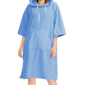 Personnalisé Surf Hooded Changing Robe Beach Swim Hooded Adultes Hommes Femmes Changing Serviette Robe <span class=keywords><strong>Poncho</strong></span> - Product Image 2