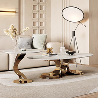 Table basse et table d'appoint en pierre frittée de style italien, design incurvé artistique pour les espaces haut de gamme